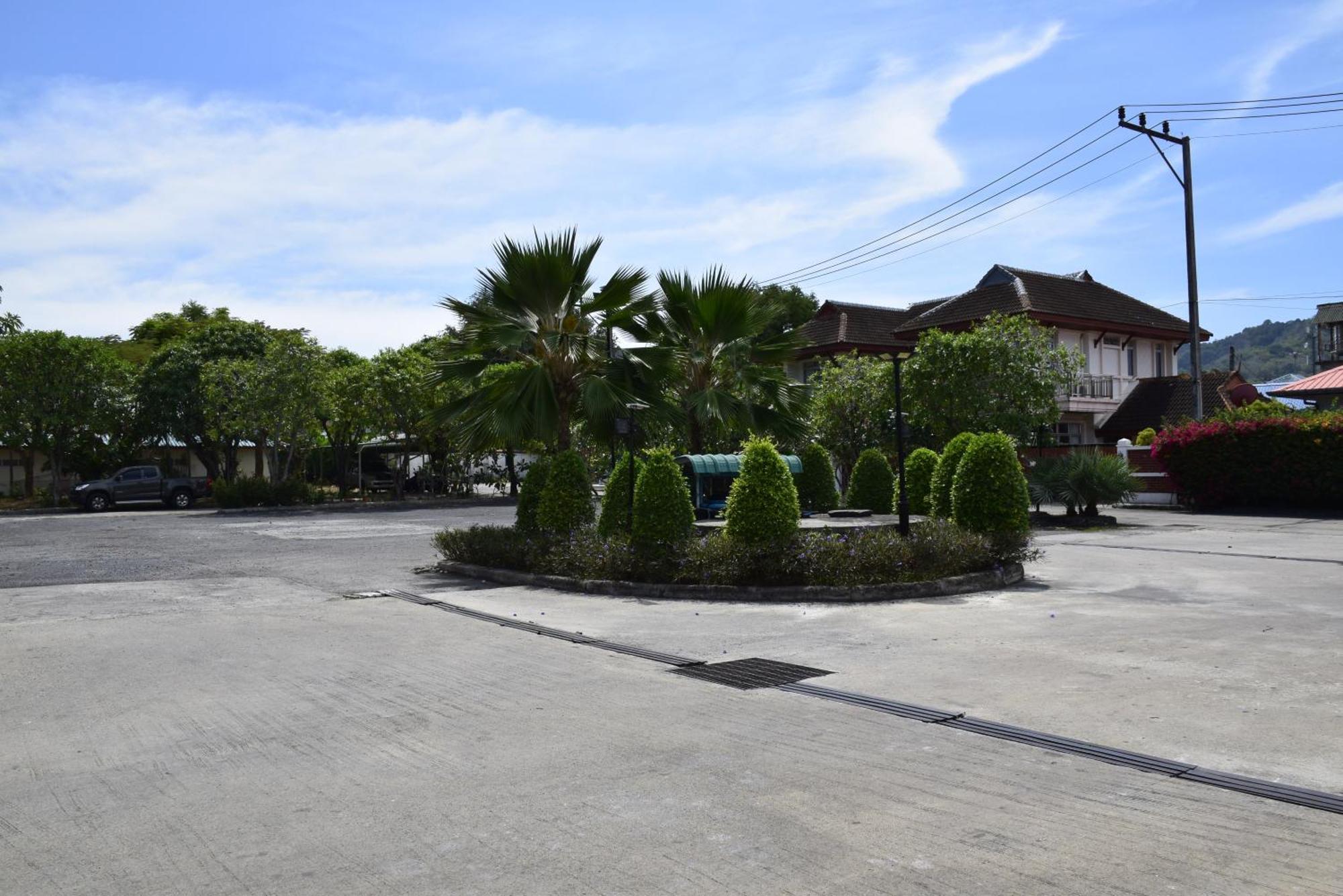 Blue Beach Grand Resort And Spa In Chalong Phuket By Dayuu Ban Saiyuan المظهر الخارجي الصورة
