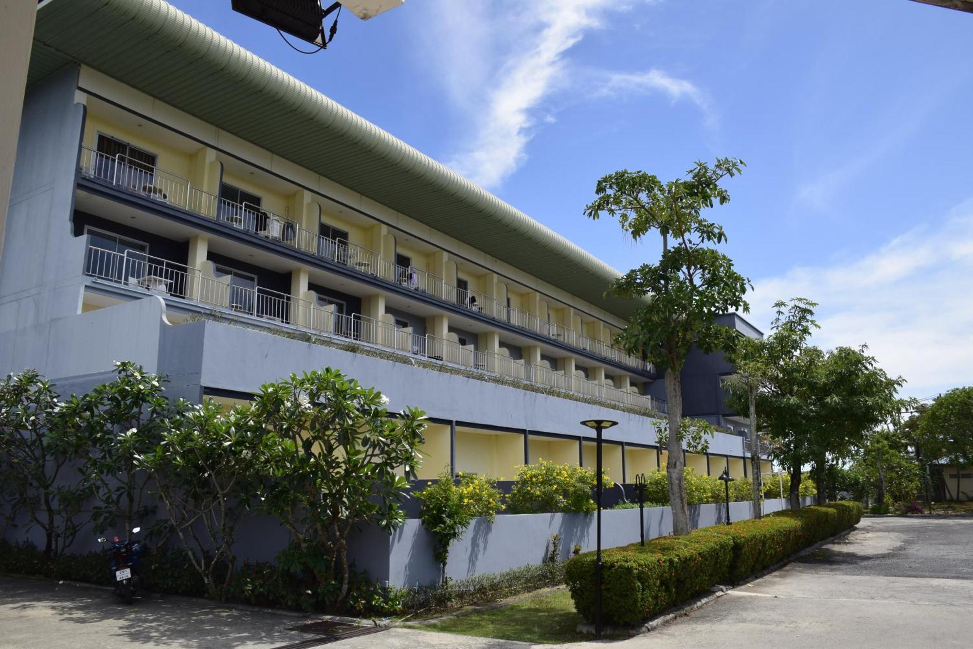 Blue Beach Grand Resort And Spa In Chalong Phuket By Dayuu Ban Saiyuan المظهر الخارجي الصورة