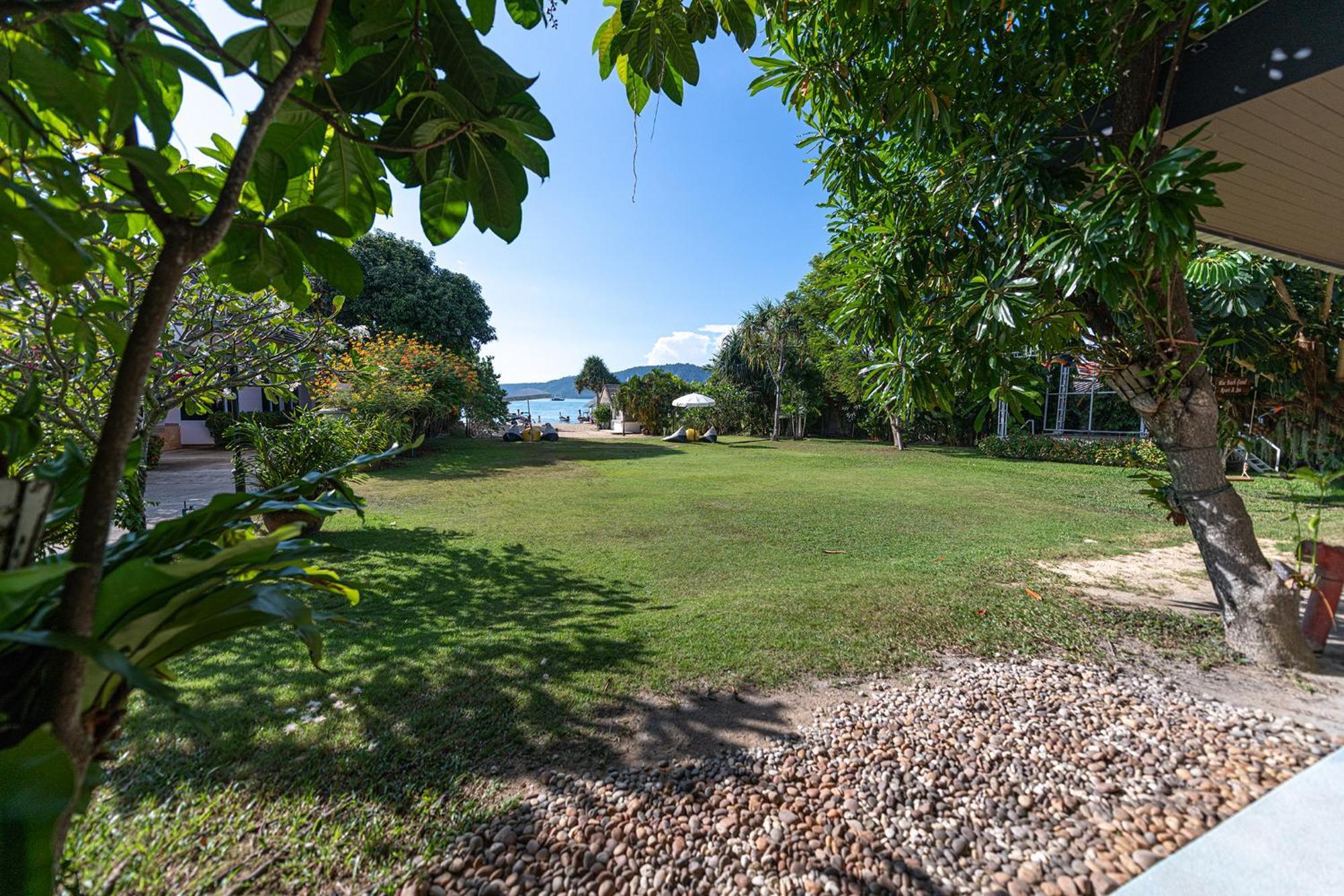 Blue Beach Grand Resort And Spa In Chalong Phuket By Dayuu Ban Saiyuan المظهر الخارجي الصورة