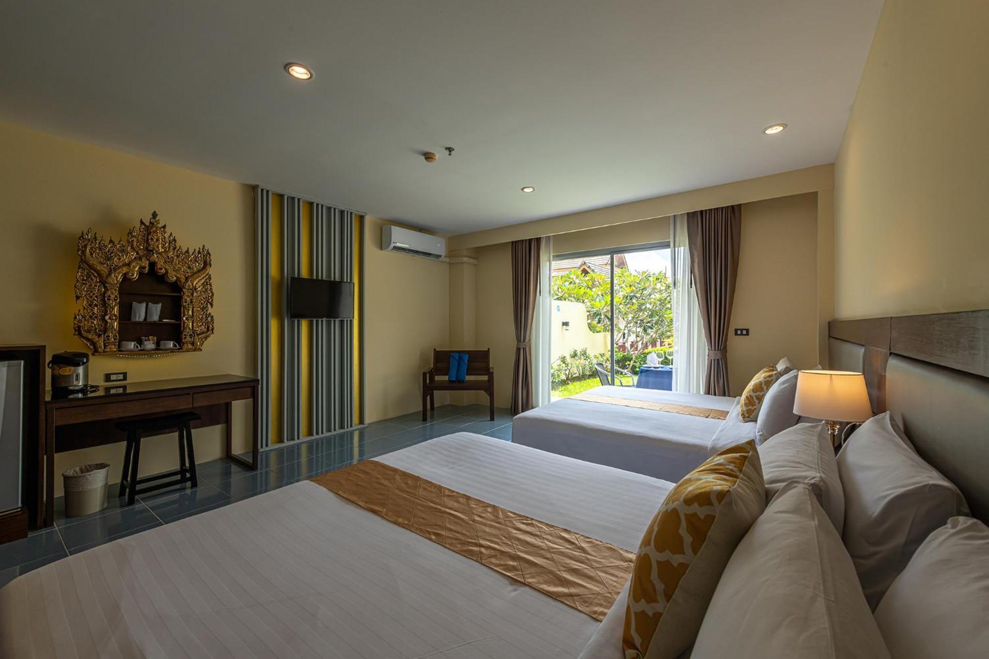 Blue Beach Grand Resort And Spa In Chalong Phuket By Dayuu Ban Saiyuan المظهر الخارجي الصورة