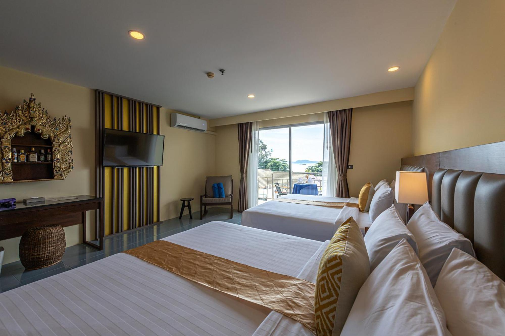 Blue Beach Grand Resort And Spa In Chalong Phuket By Dayuu Ban Saiyuan المظهر الخارجي الصورة