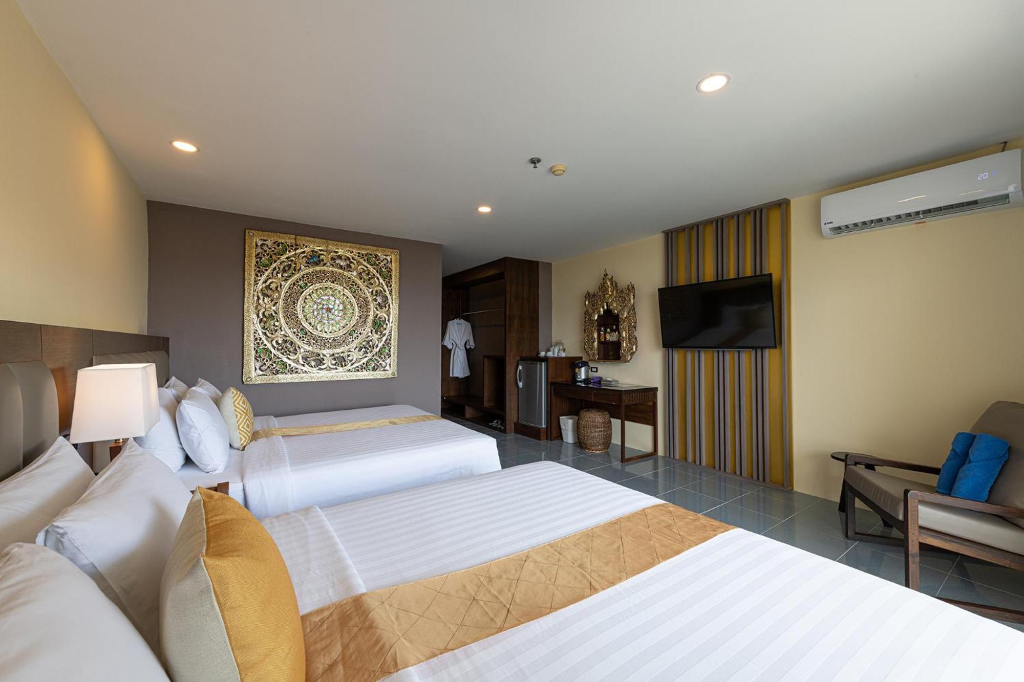 Blue Beach Grand Resort And Spa In Chalong Phuket By Dayuu Ban Saiyuan المظهر الخارجي الصورة
