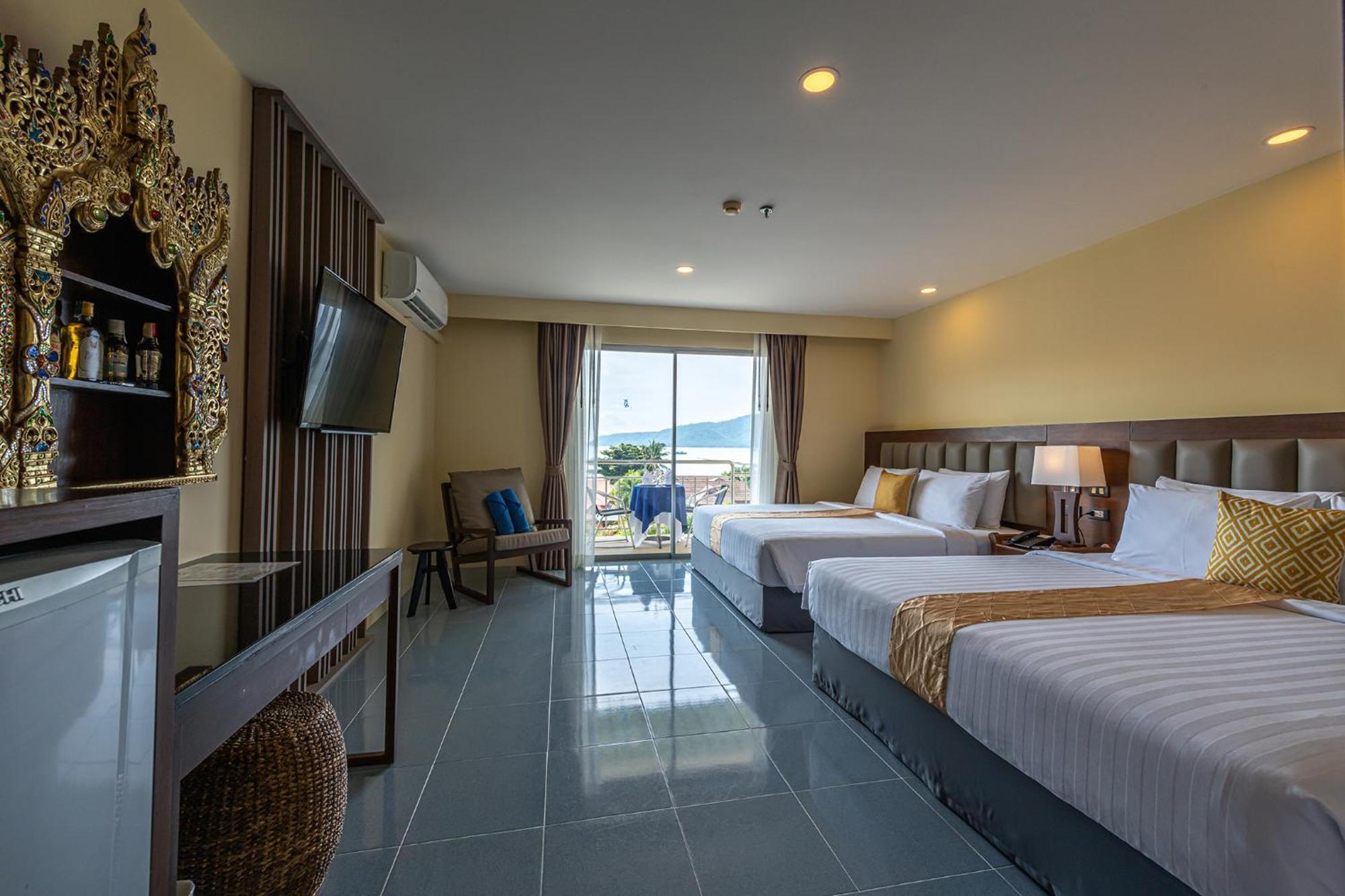 Blue Beach Grand Resort And Spa In Chalong Phuket By Dayuu Ban Saiyuan المظهر الخارجي الصورة