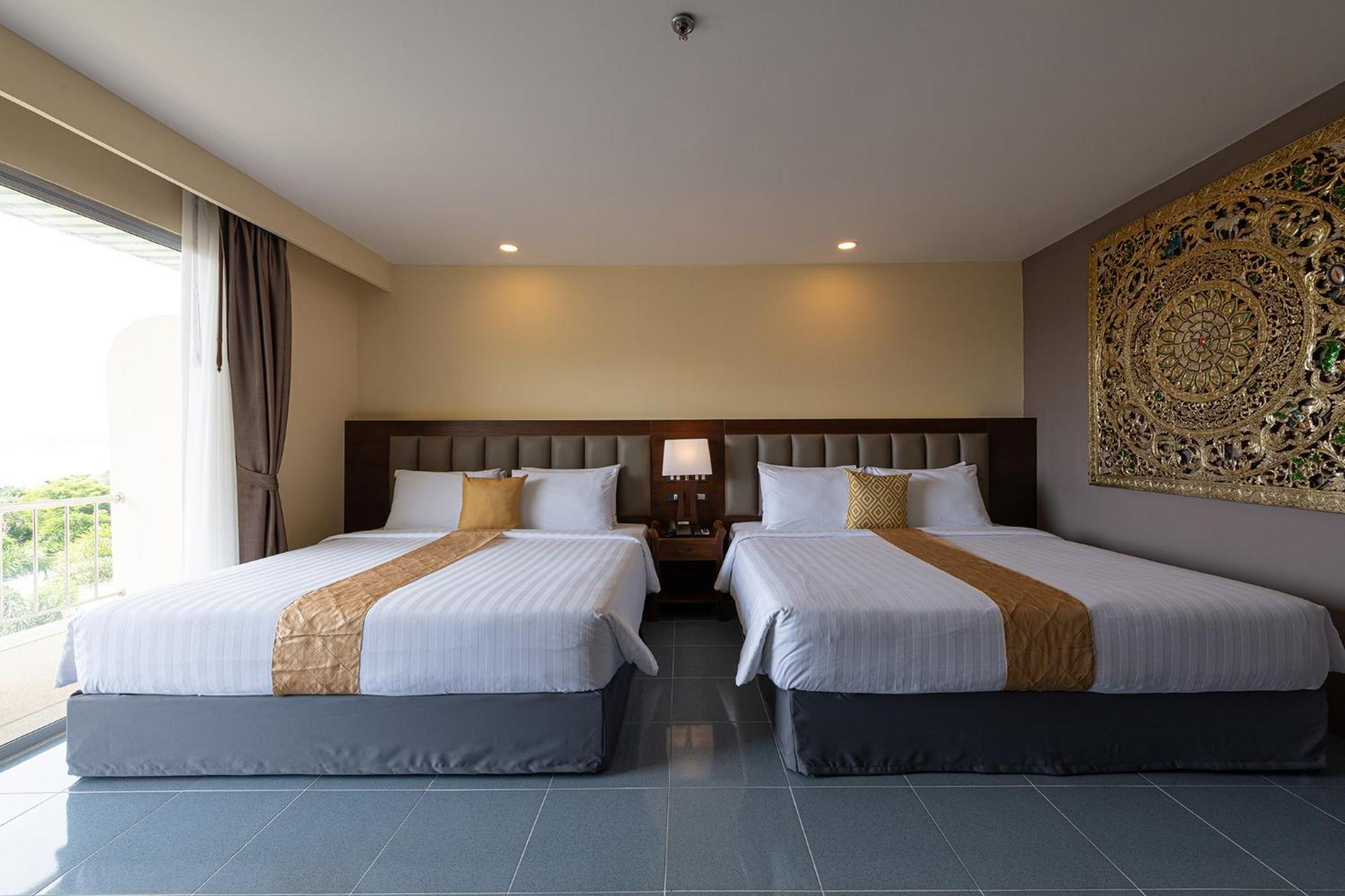 Blue Beach Grand Resort And Spa In Chalong Phuket By Dayuu Ban Saiyuan المظهر الخارجي الصورة