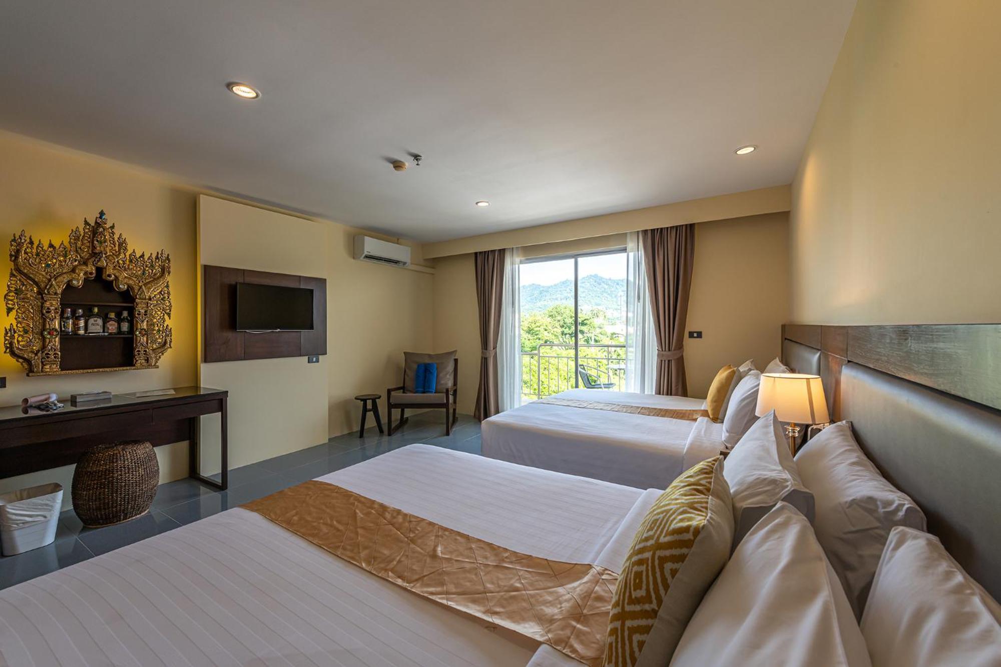 Blue Beach Grand Resort And Spa In Chalong Phuket By Dayuu Ban Saiyuan المظهر الخارجي الصورة