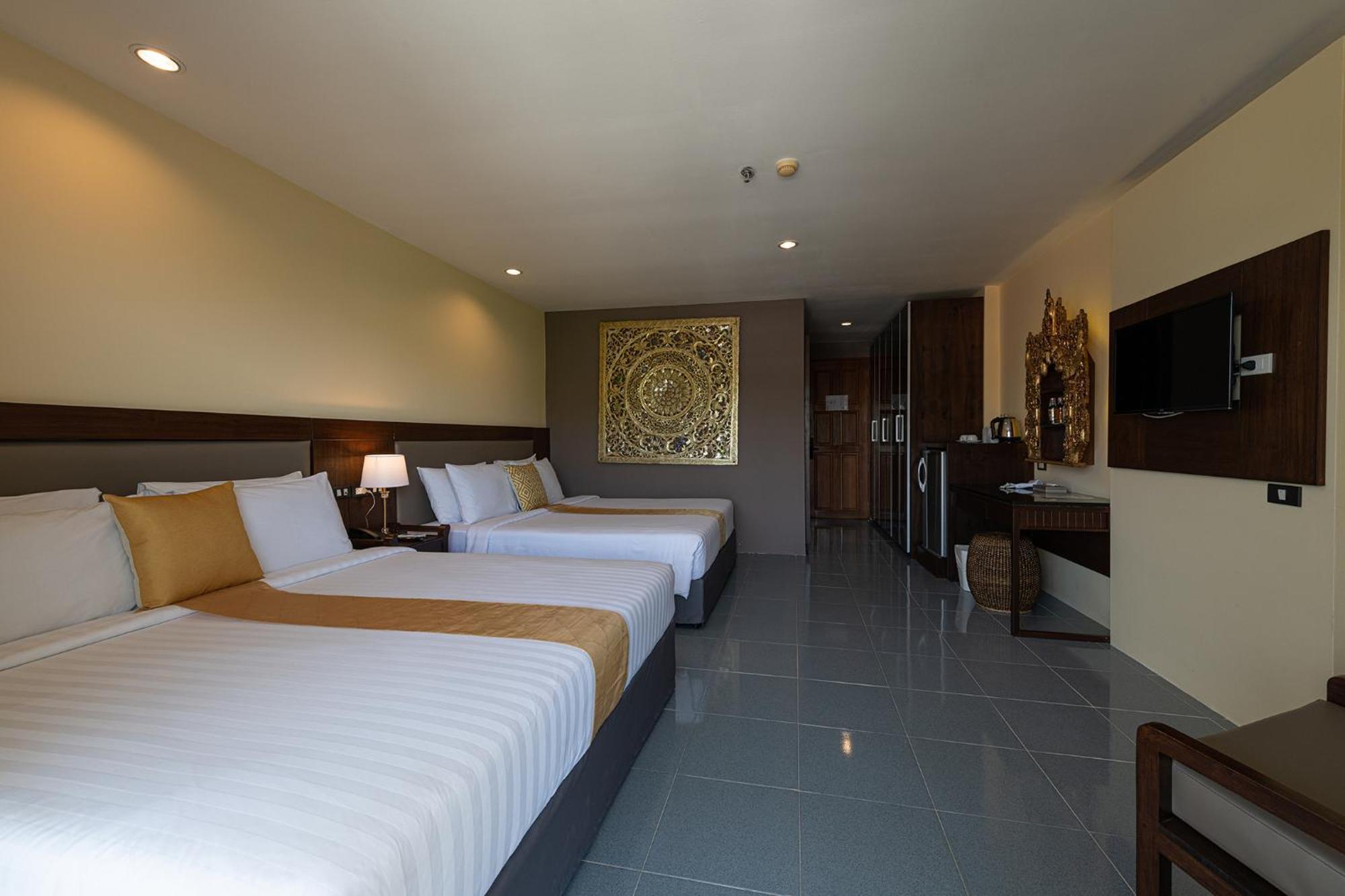 Blue Beach Grand Resort And Spa In Chalong Phuket By Dayuu Ban Saiyuan المظهر الخارجي الصورة
