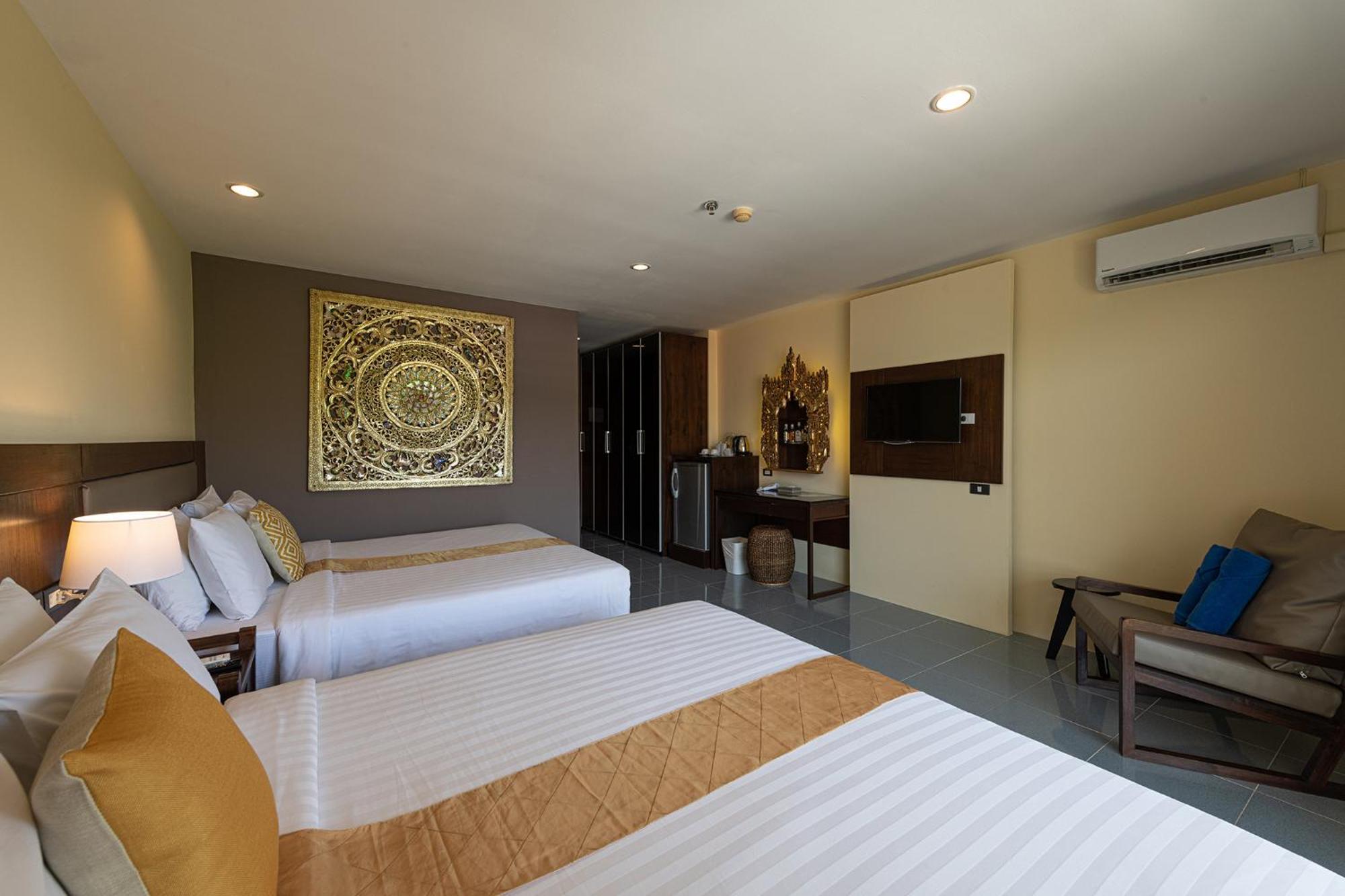 Blue Beach Grand Resort And Spa In Chalong Phuket By Dayuu Ban Saiyuan المظهر الخارجي الصورة